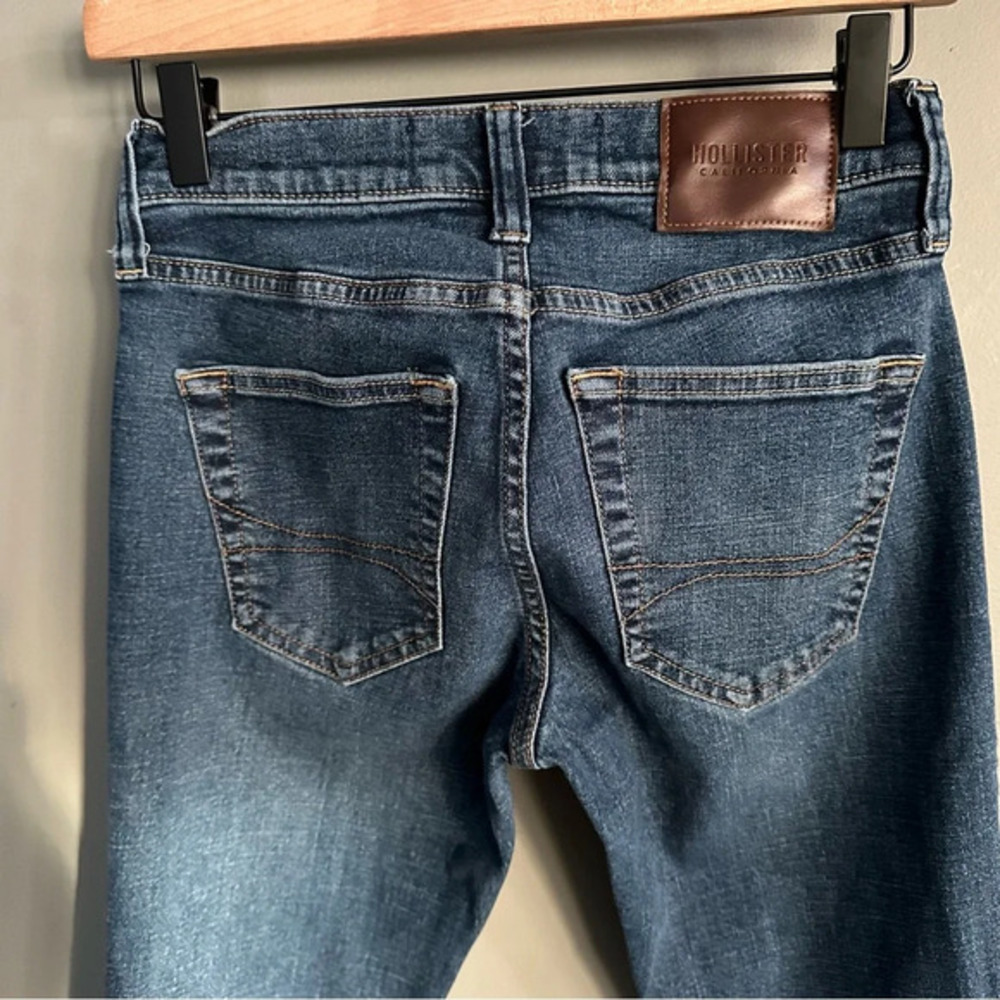 Hollister Men's Medium Wash Stacked Skinny Jeans. 26/28‎ - Picture 5 of 7